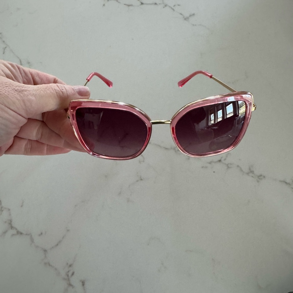 Diff Eyewear Pink Frame Sunglasses with Gold Accents